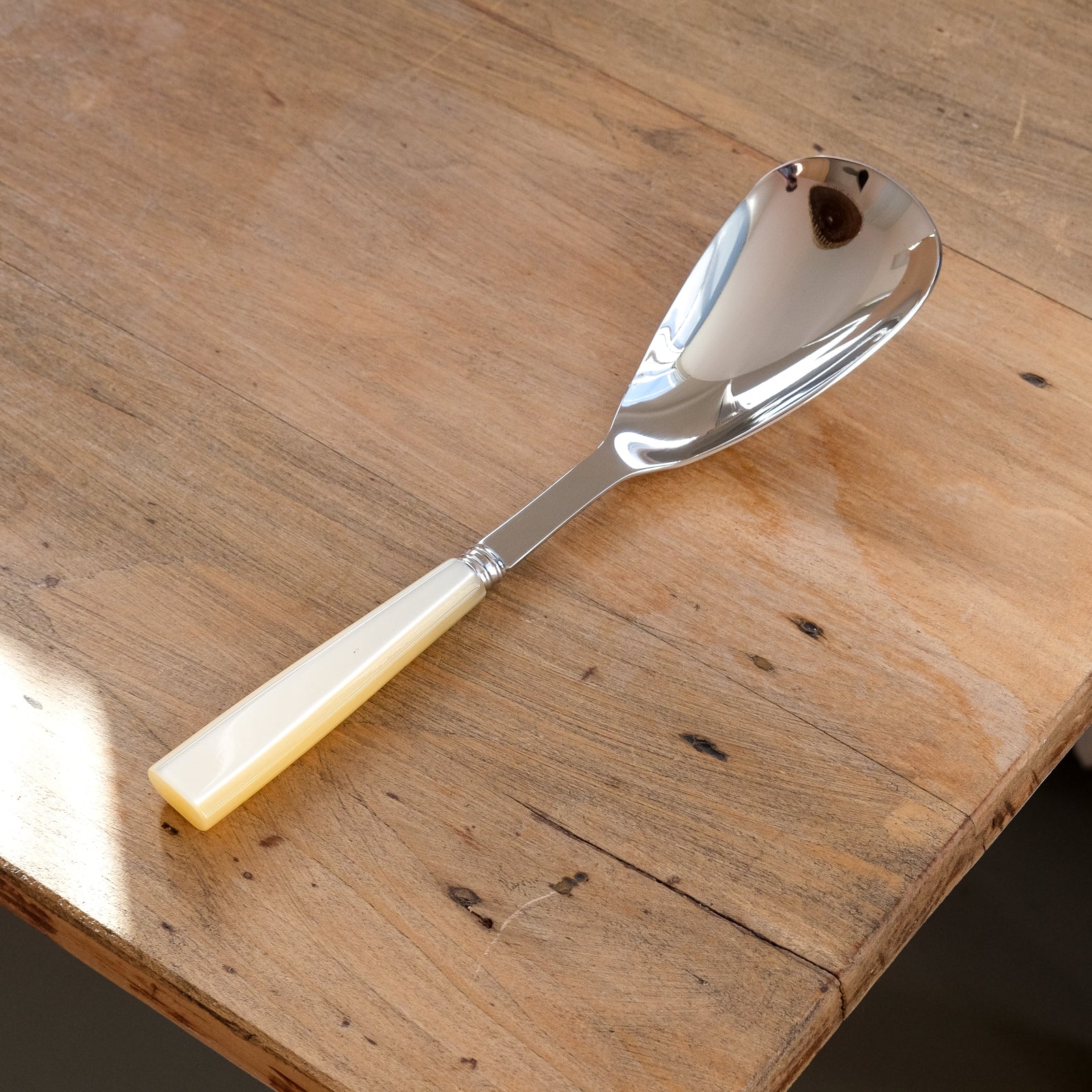 Icône, Nacre - Cuillère à riz