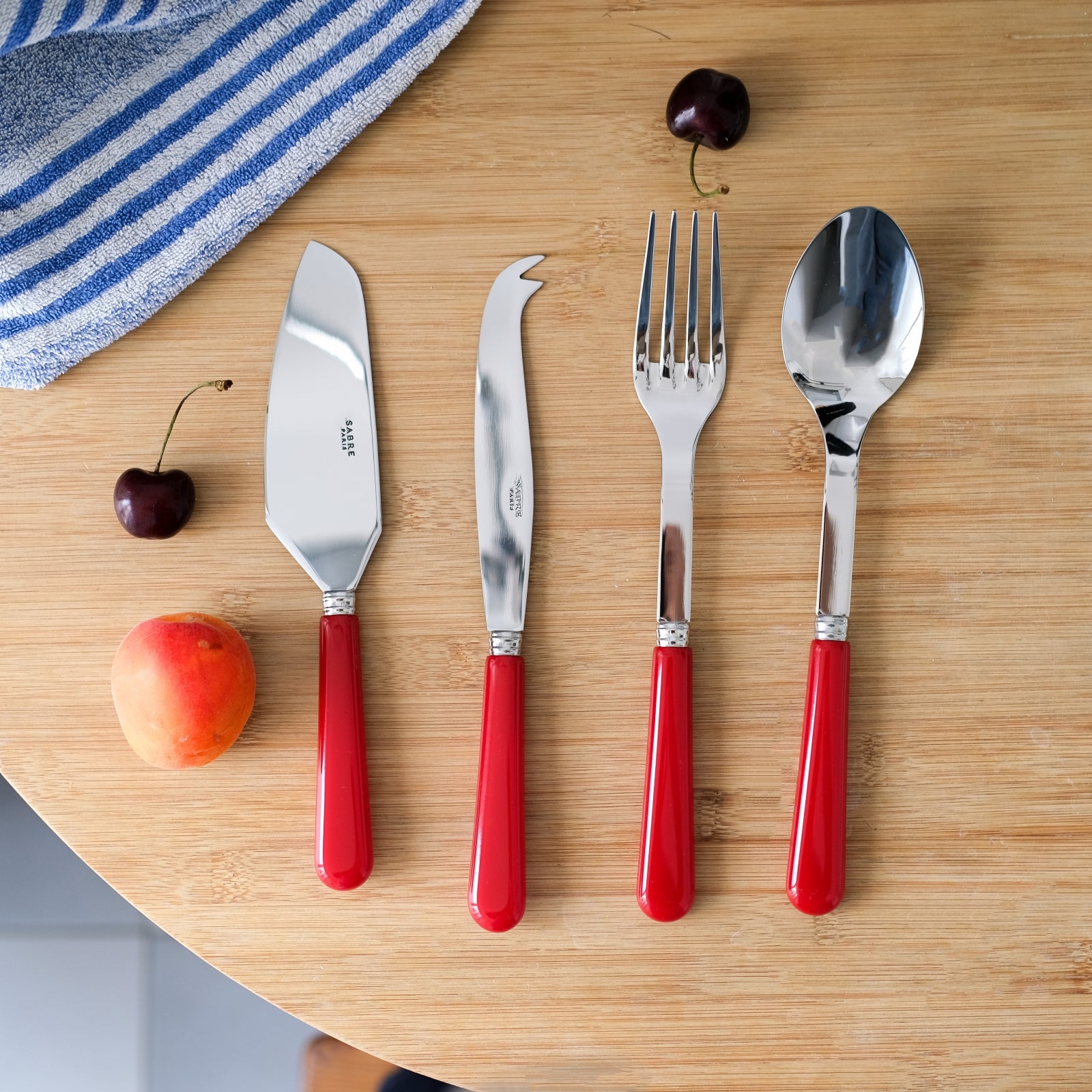 Pop, Bordeaux - Set Les Essentiels - ensemble de 4 couverts de service