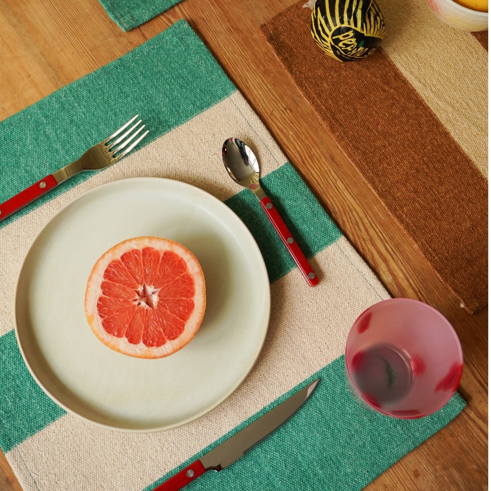 Bistrot Solid, Burgundy - 4 pieces cutlery set