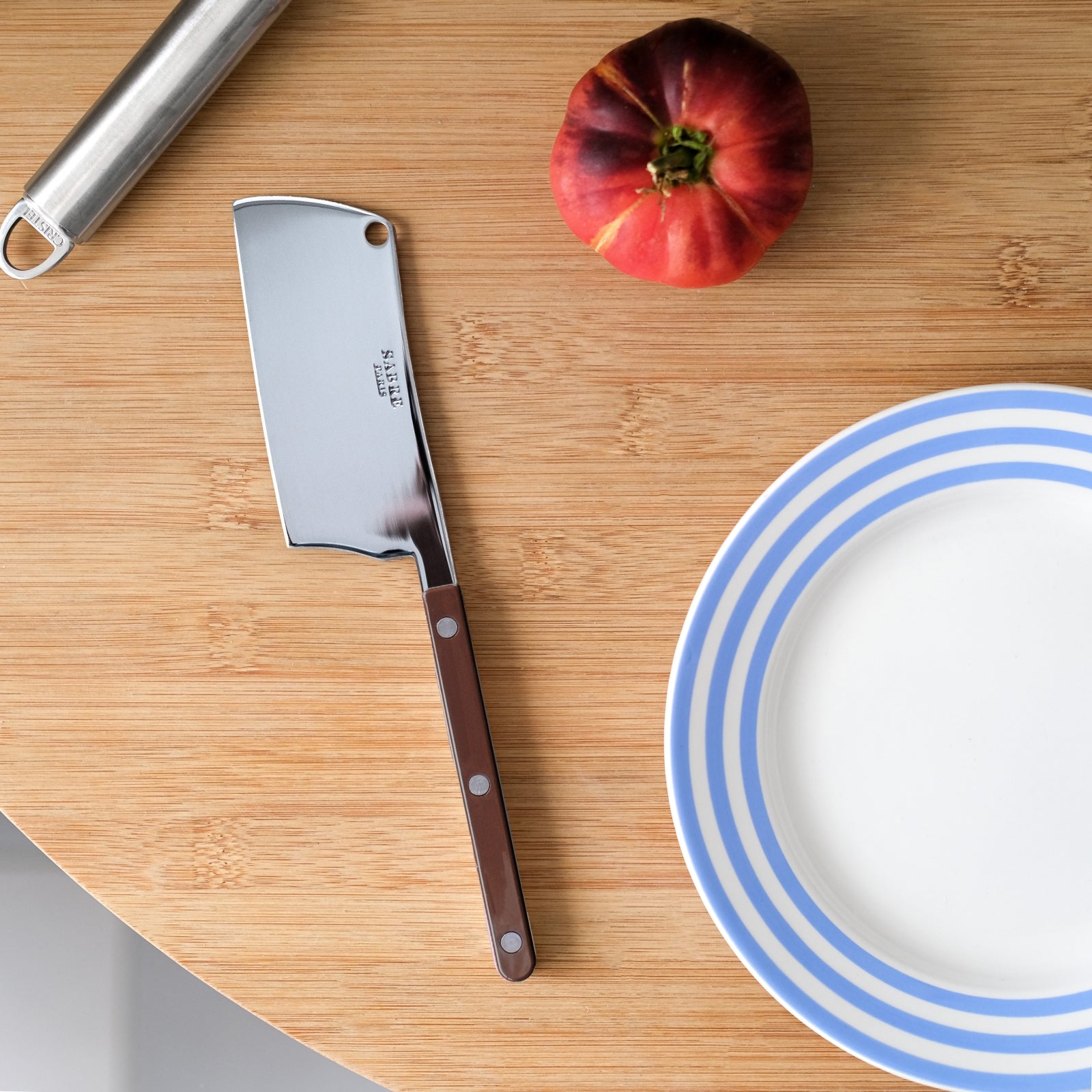 Bistrot Uni, Chocolat - Couperet à fromage