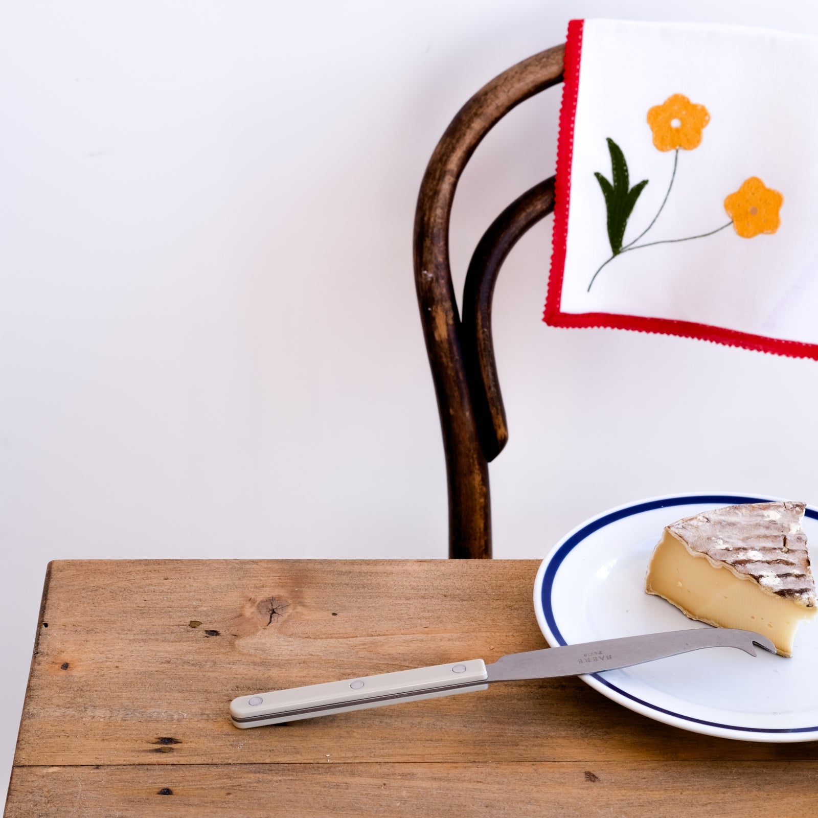 Bistrot Vintage Solid, Mastic Hellbeige - Käsemesser