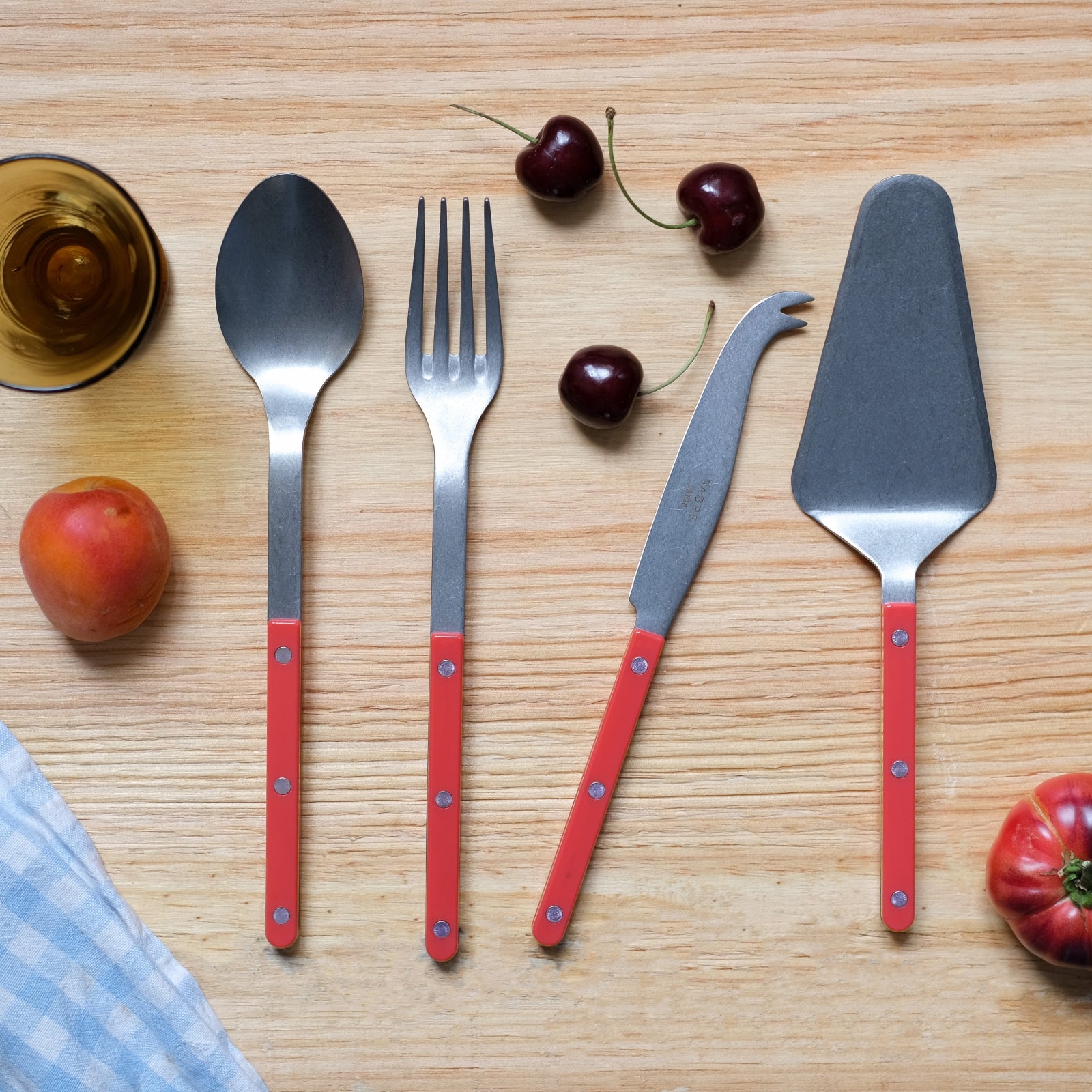 Bistrot Vintage Uni, Rouge - Set Les Essentiels Bistrot - ensemble de 4 couverts de service