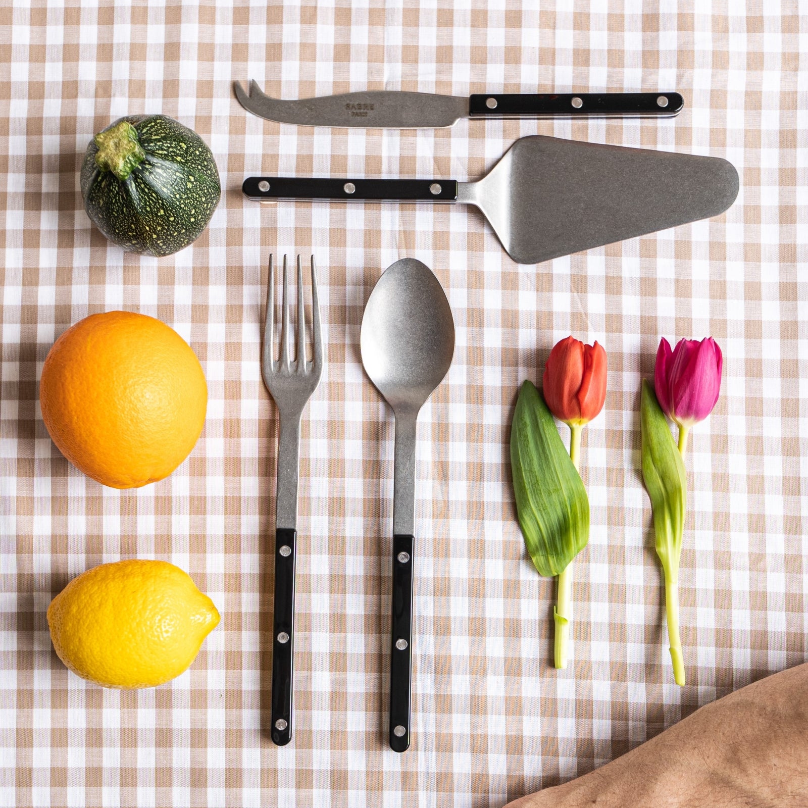 Bistrot Vintage Uni, Noir - Coffret Set Les Essentiels - ensemble de 4 couverts de service