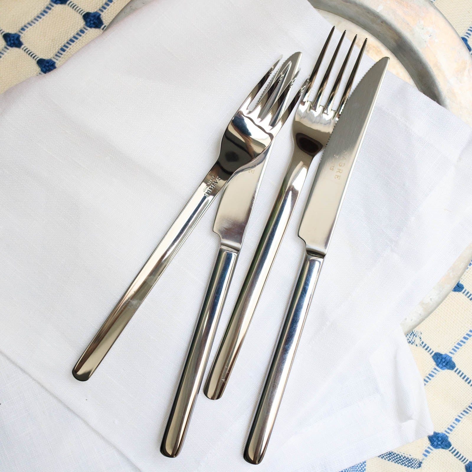 Set Posate 48 Pezzi Acciaio Inossidabile - Servizio 12 Persone, Coltelli Forchette Cucchiai, Design Moderno